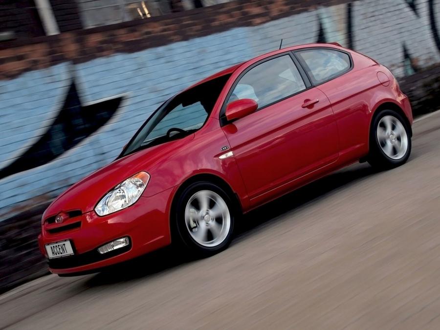  Hyundai Accent 3-Door 2007 года  (ZA) (фото 16 из 20)